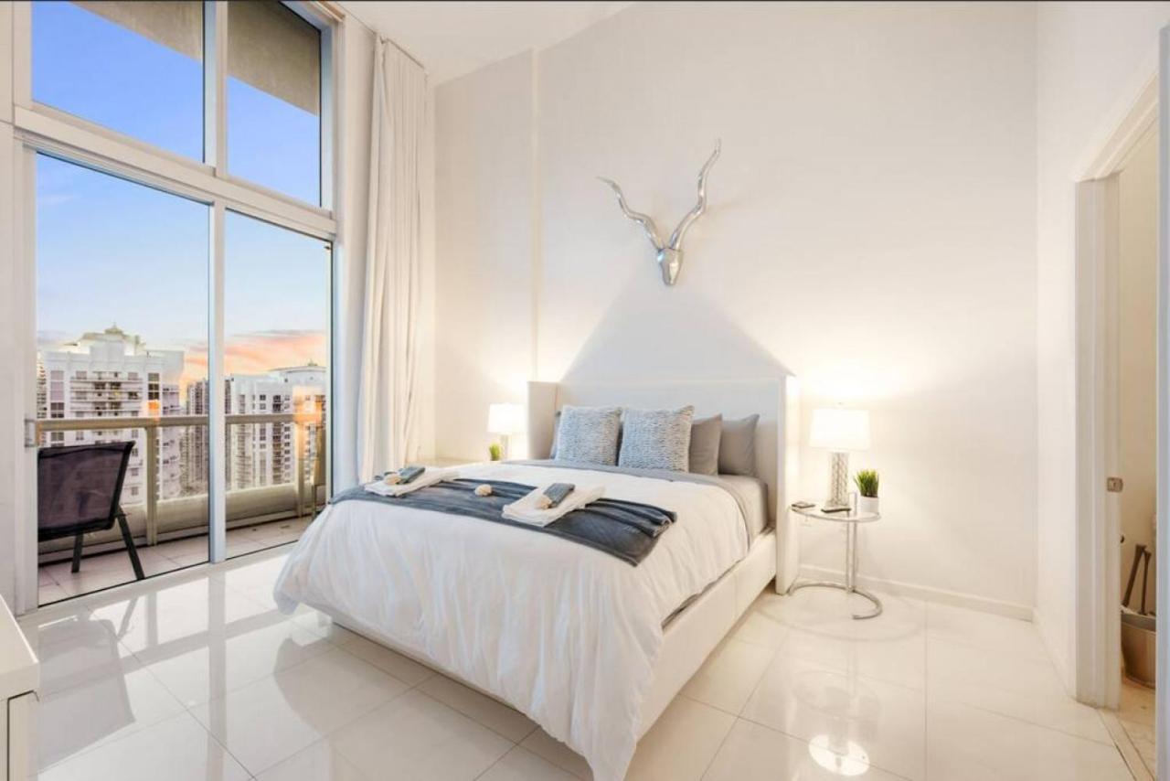 Beautiful One Bedroom Condo 16Ft Ceilings At The W Miami Exterior photo